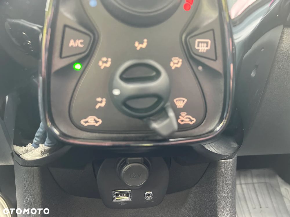 Toyota Aygo x-sky - 21