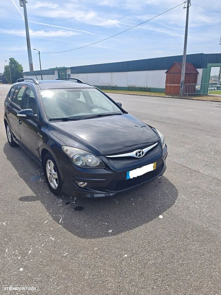 Hyundai i30 CW 1.6 CRDi Blue Comfort - 1