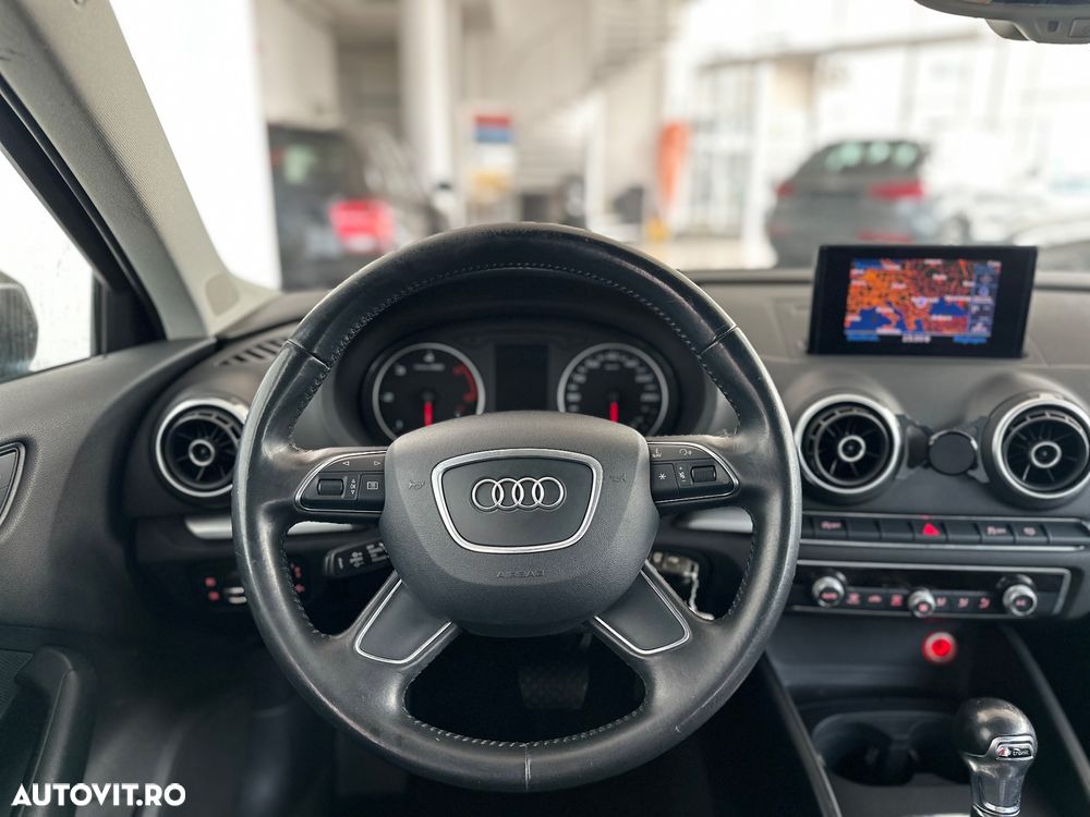 Audi A3 Sportback 1.6 TDI S-tronic Attraction - 8