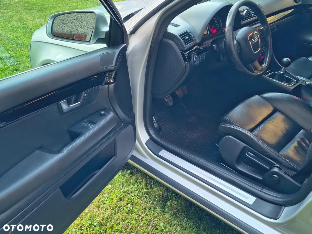 Audi A4 Avant 2.0 TDI DPF - 14