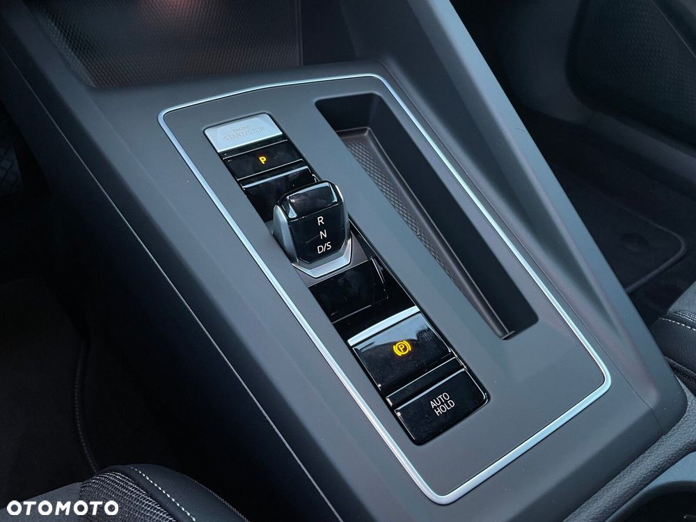 Volkswagen Golf - 23