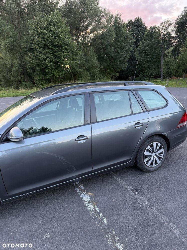 Volkswagen Golf 1.6 TDI Comfortline - 6
