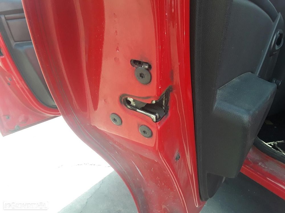 FECHADURA PORTA TRASEIRA ESQUERDA DACIA SANDERO 2010 - 1