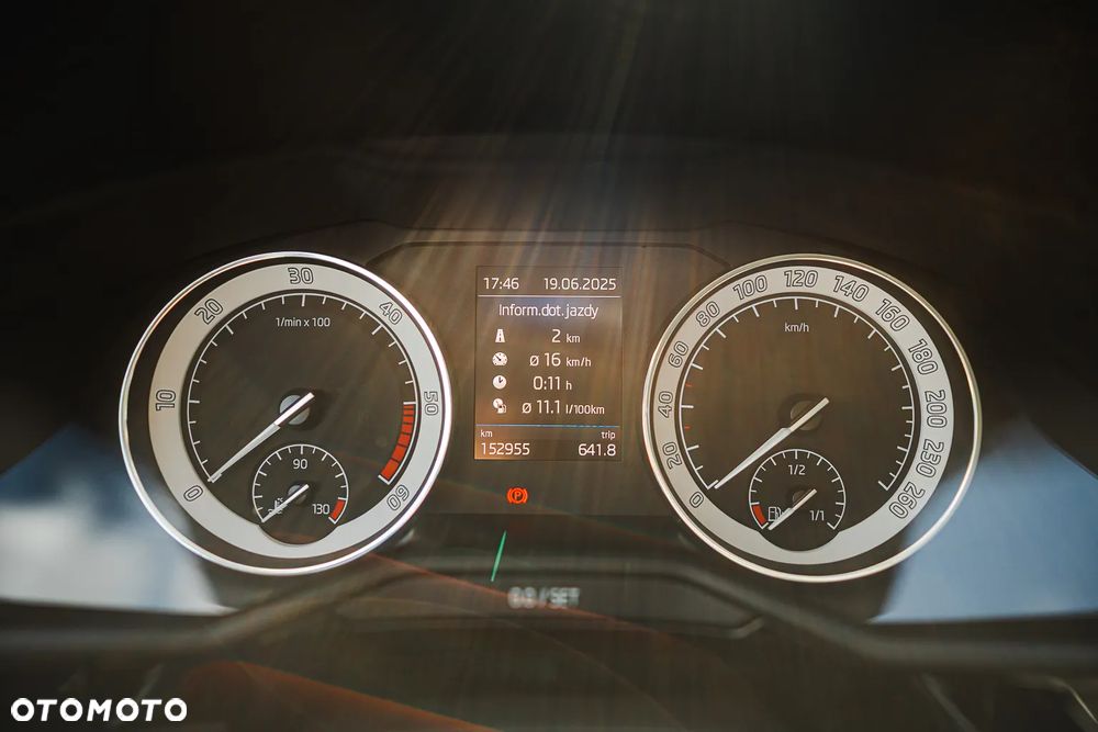 Skoda Superb 2.0 TDI 4x4 L&K - 22