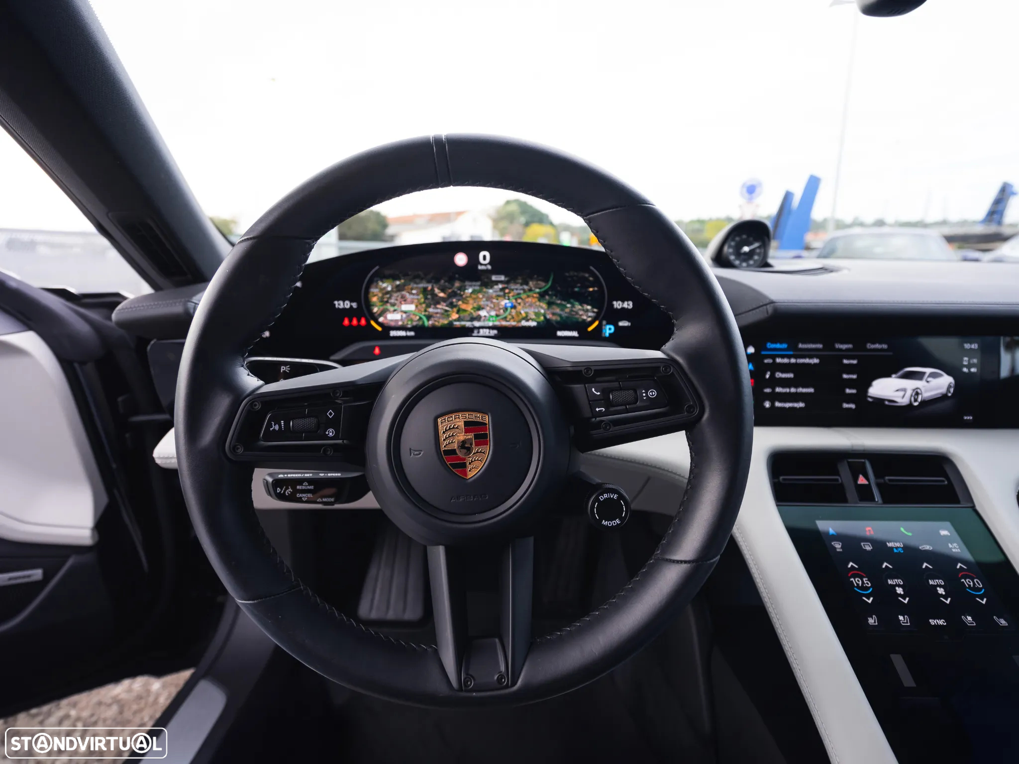 Porsche Taycan 4S - 17