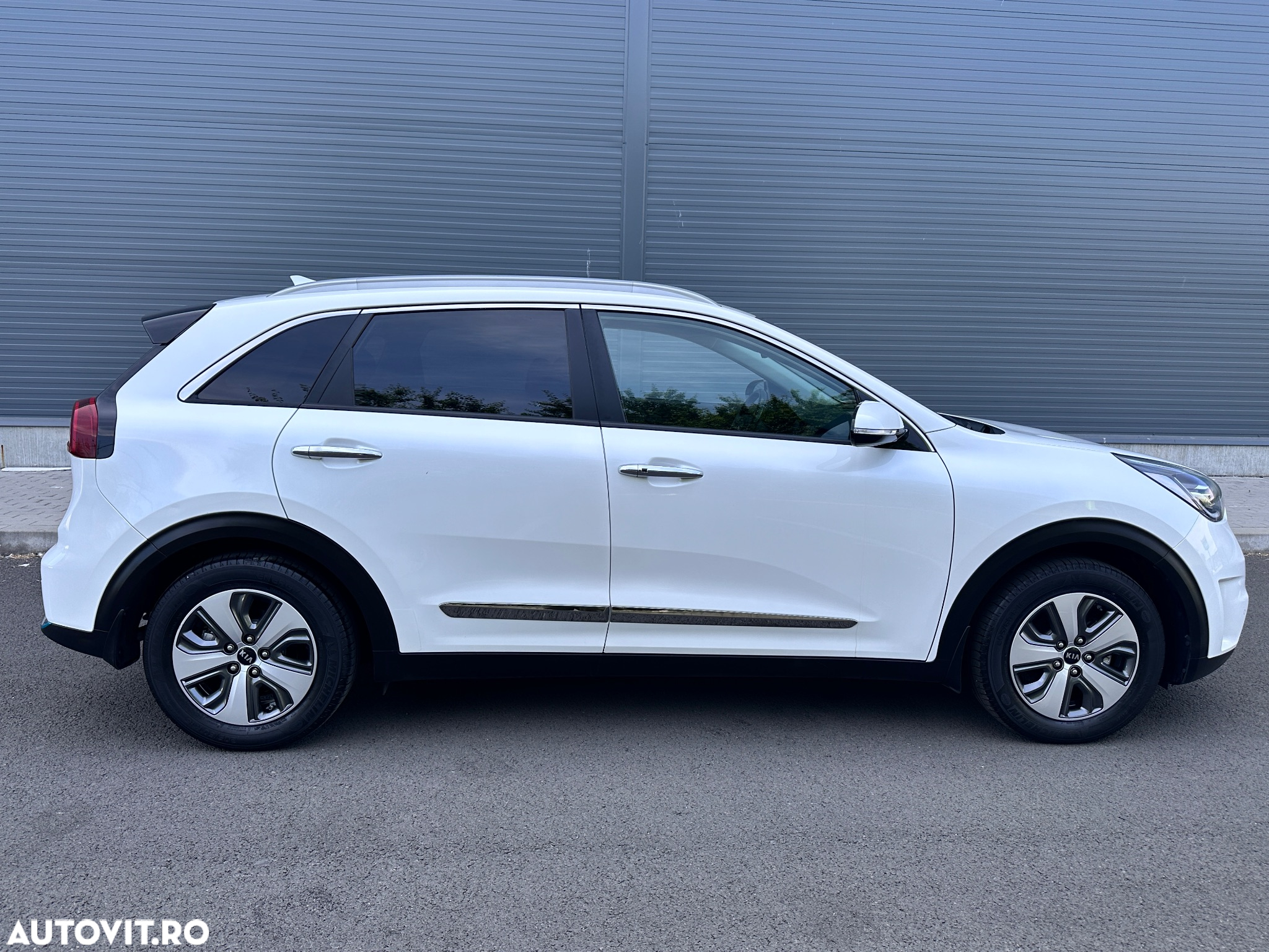 Kia Niro 1.6 GDI 6DCT PHEV Premium - 19