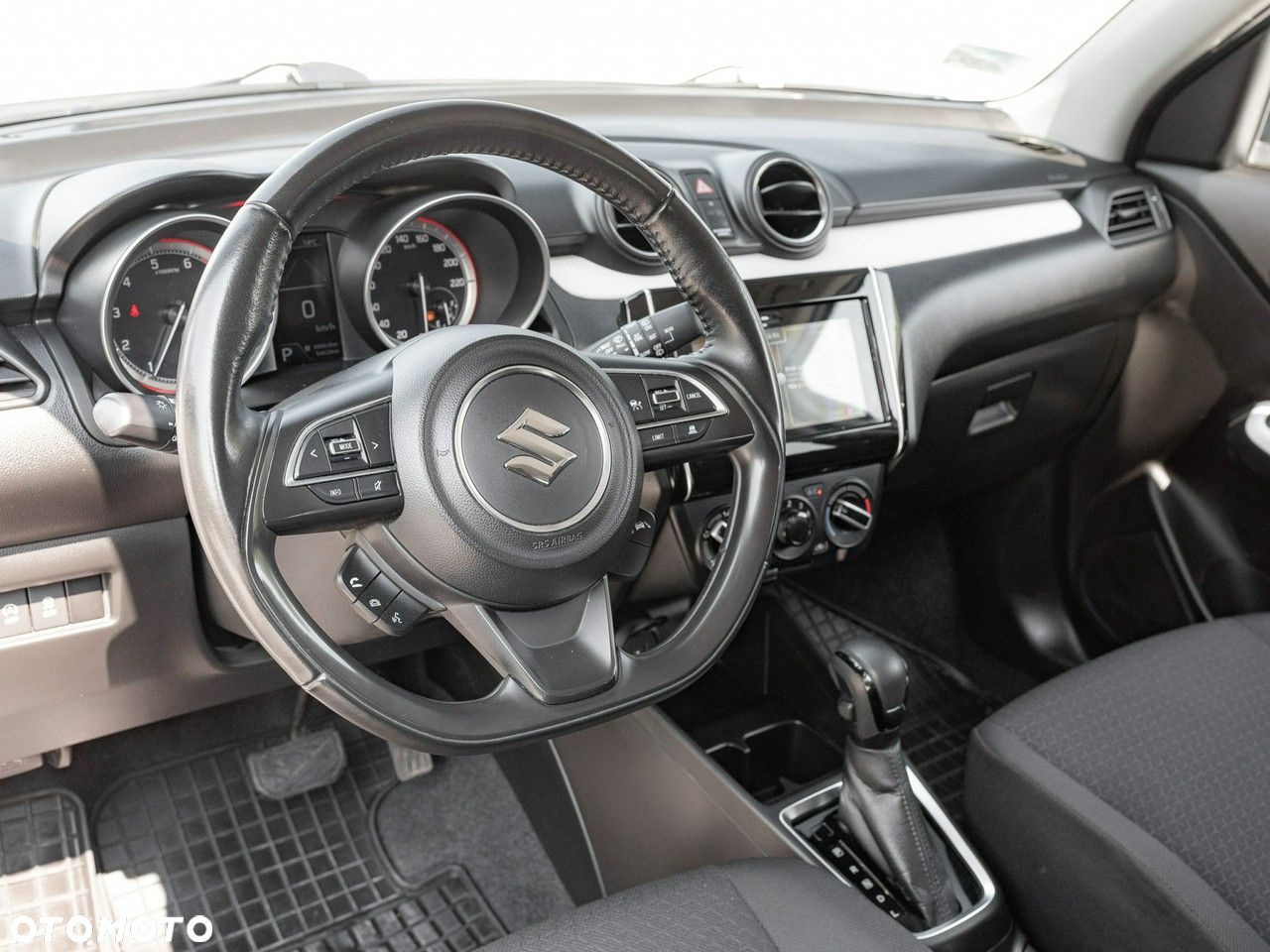 Suzuki Swift - 7