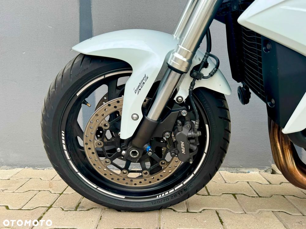 Honda CB - 12