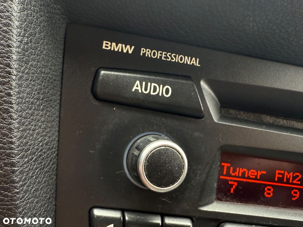 BMW Seria 3 318d - 25