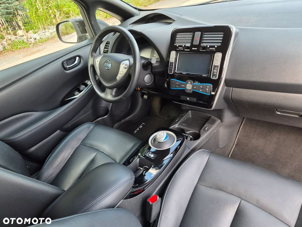 Nissan Leaf 30 kWh (mit Batterie) Tekna - 25