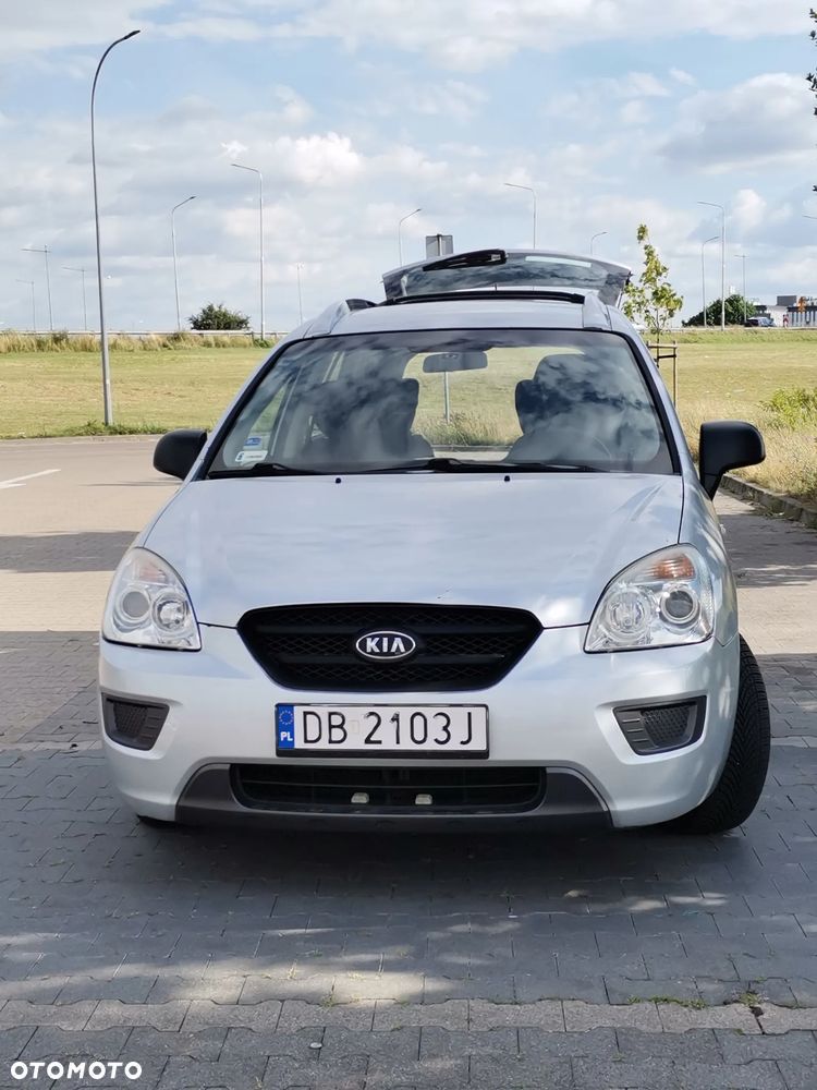 Kia Carens - 3