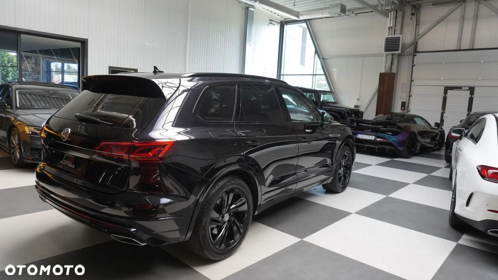 Volkswagen Touareg 3.0 V6 TDI SCR 4Motion Automatik R-Line - 4