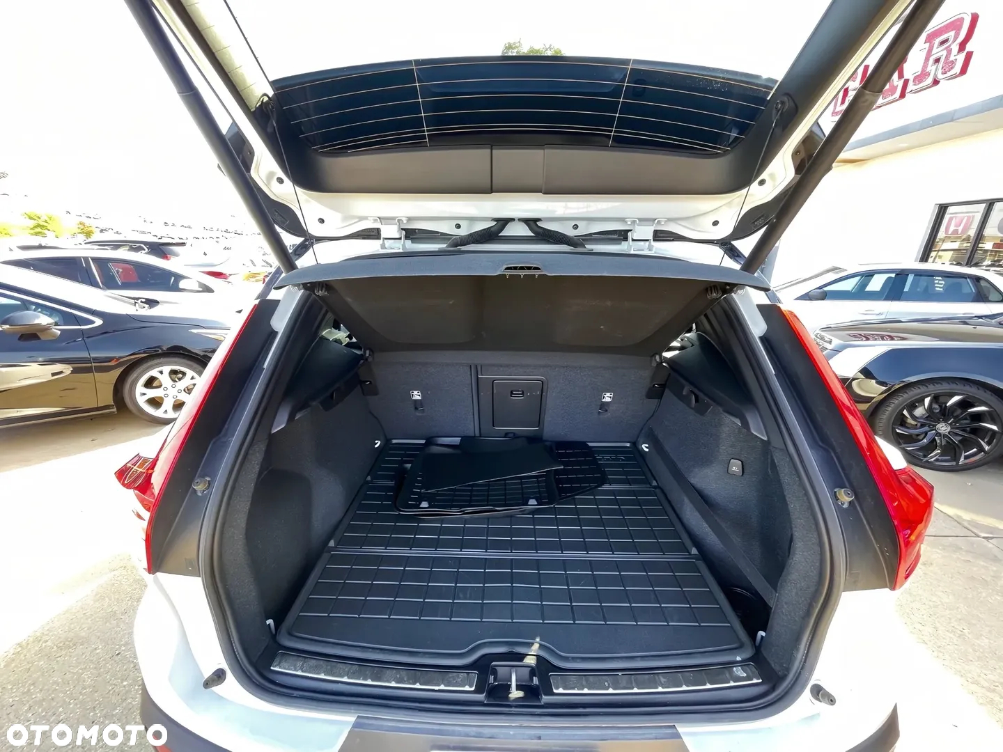 Volvo XC 40 T4 AWD R-Design - 13
