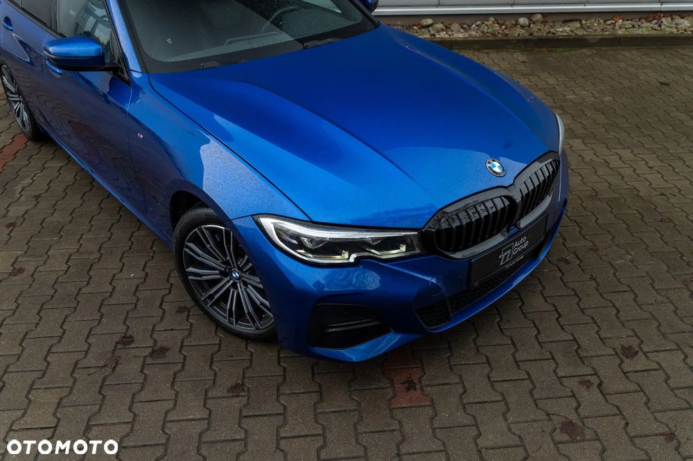 BMW Seria 3 330i xDrive M Sport - 24