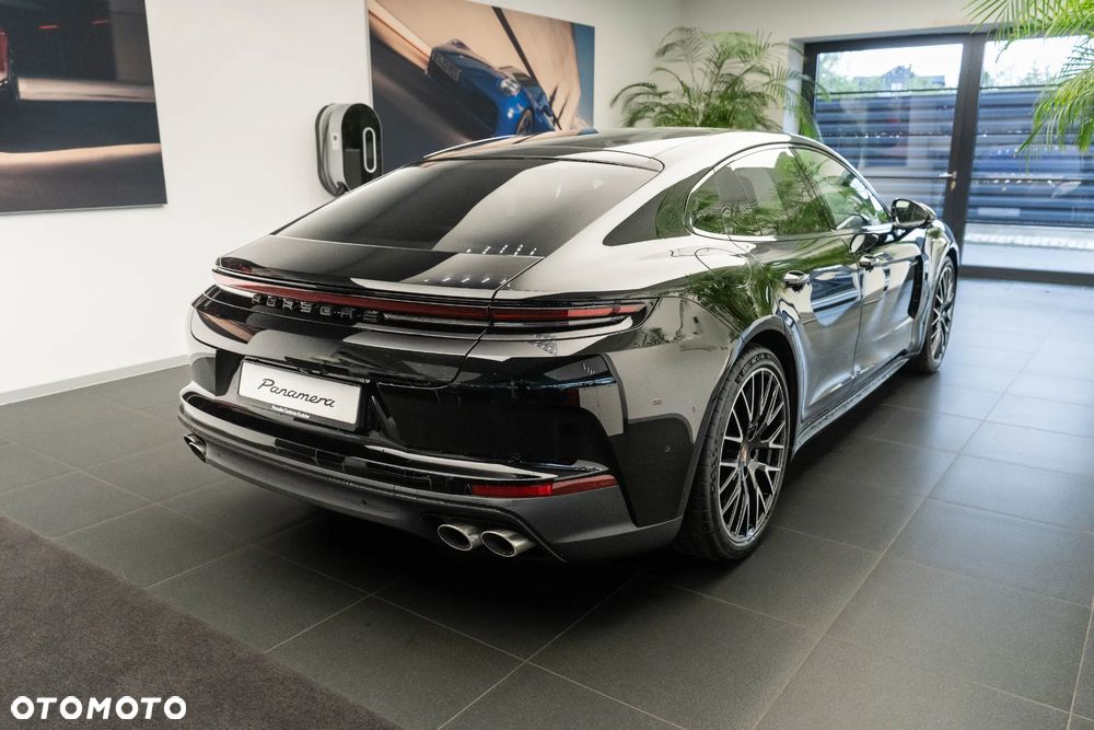 Porsche Panamera 4 E-Hybrid PHEV - 3