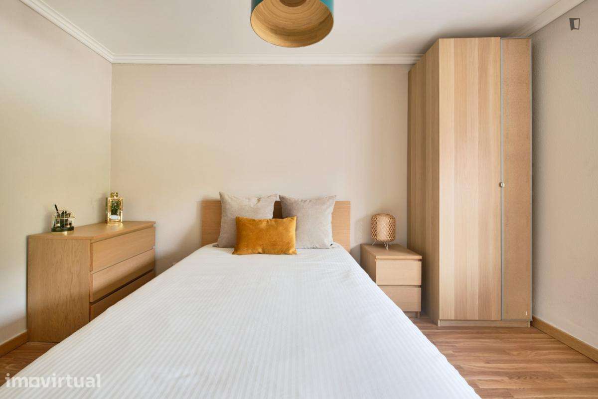 Quarto - localizado em Arroios Lisbon - Grande imagem: 5/12
