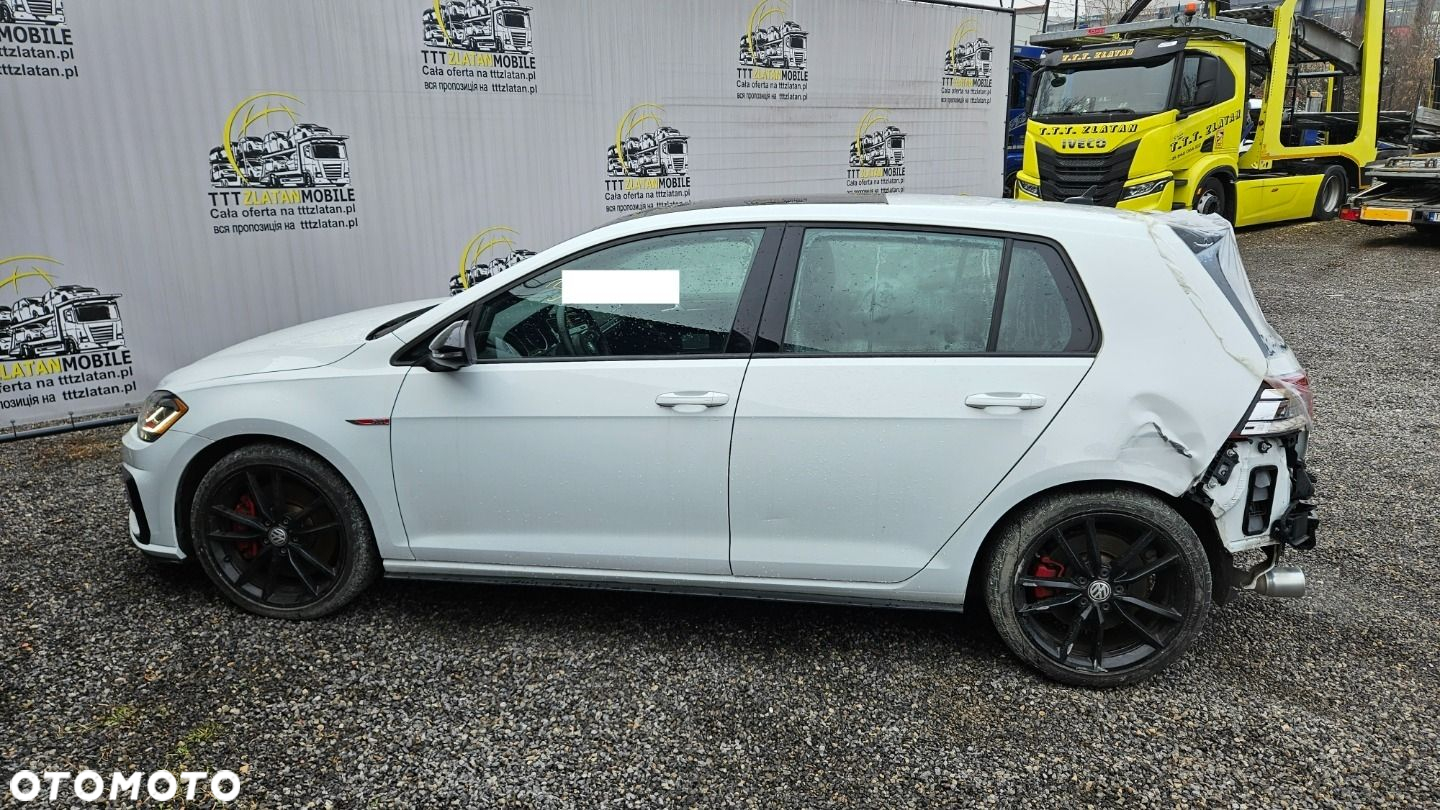 Volkswagen Golf - 13