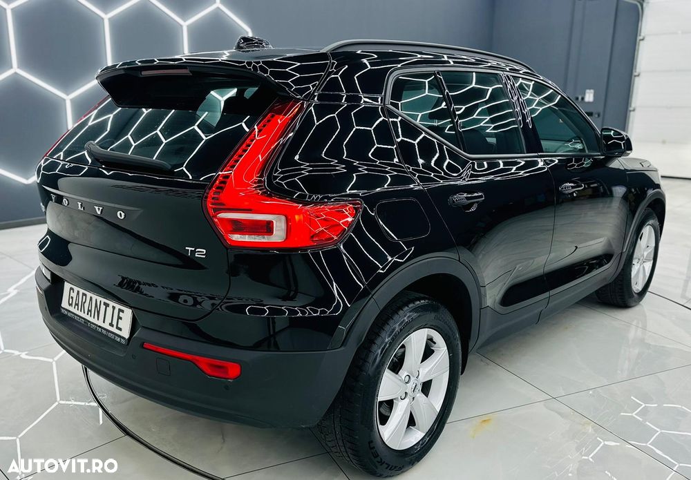 Volvo XC 40 T2 Momentum Core - 5
