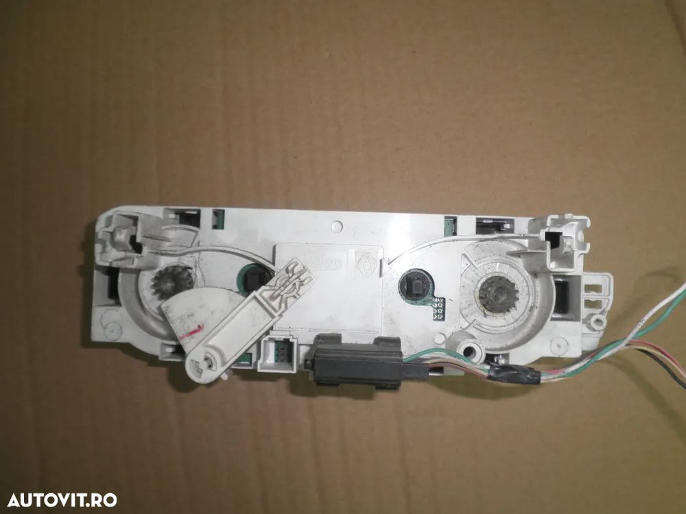 Panou Comenzi AC Renault Megane 3 T1001786G - 2