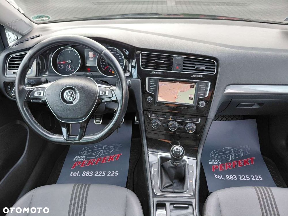 Volkswagen Golf - 18