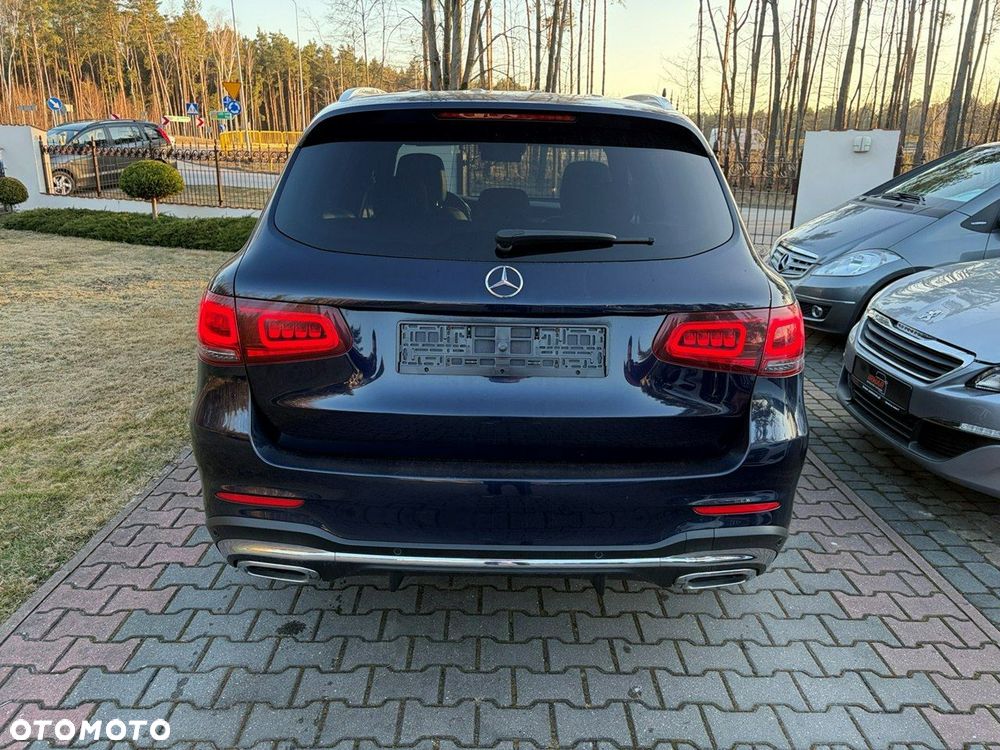 Mercedes-Benz GLC - 40