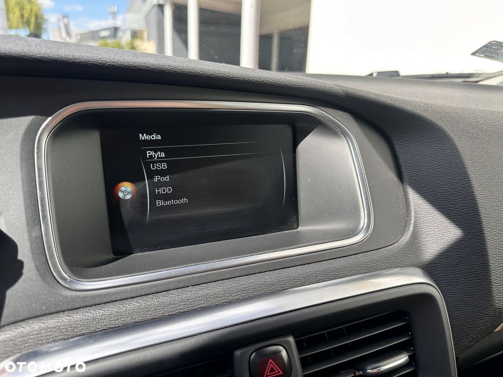 Volvo V40 - 23