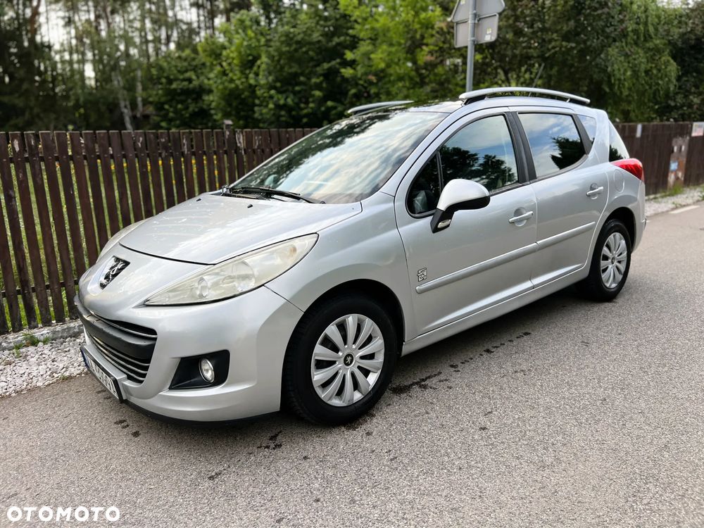 Peugeot 207 - 1