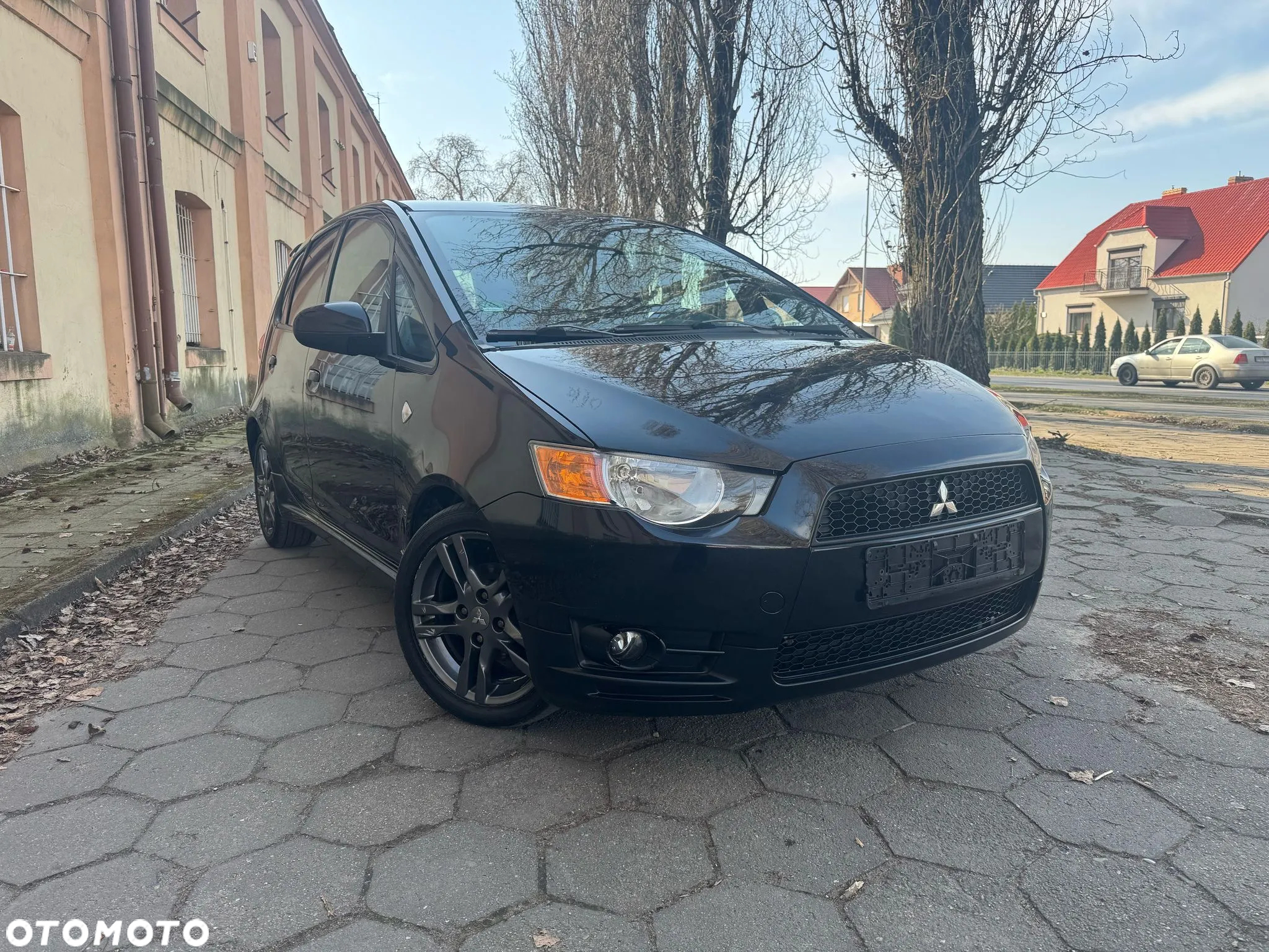 Mitsubishi Colt - 2