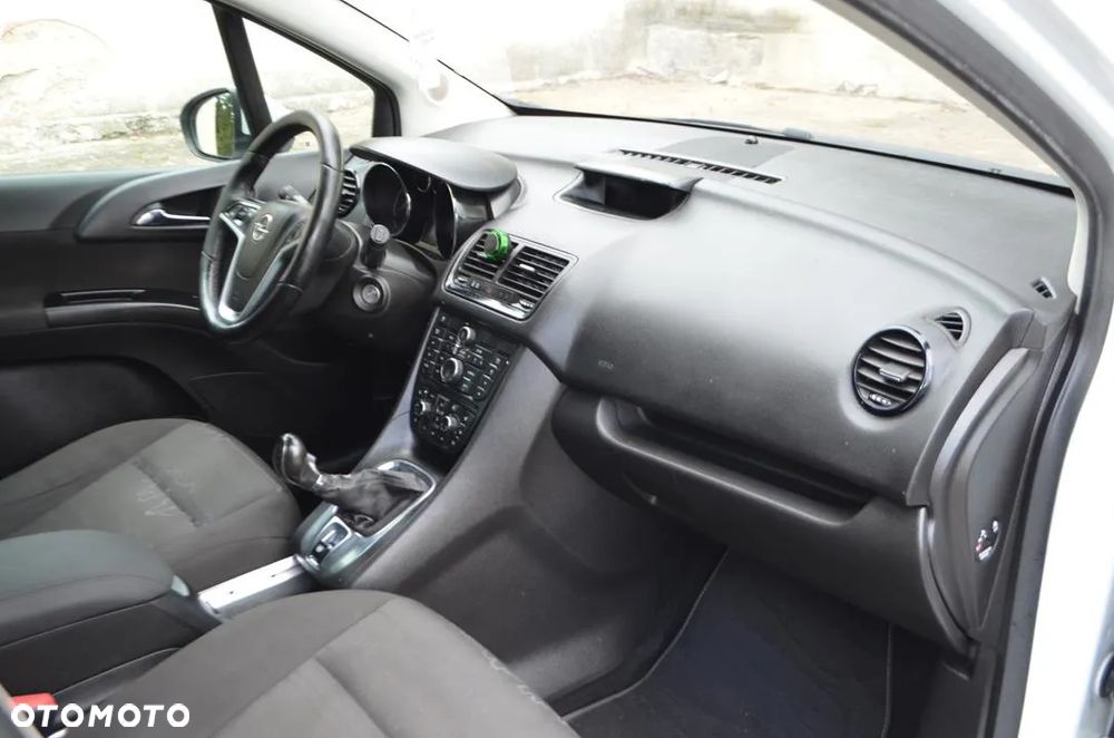 Opel Meriva 1.4 T Cosmo - 24
