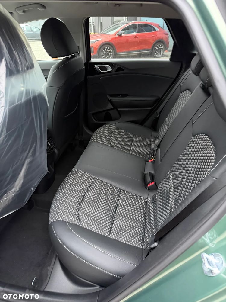 Kia Ceed 1.5 T-GDI Tribute - 12