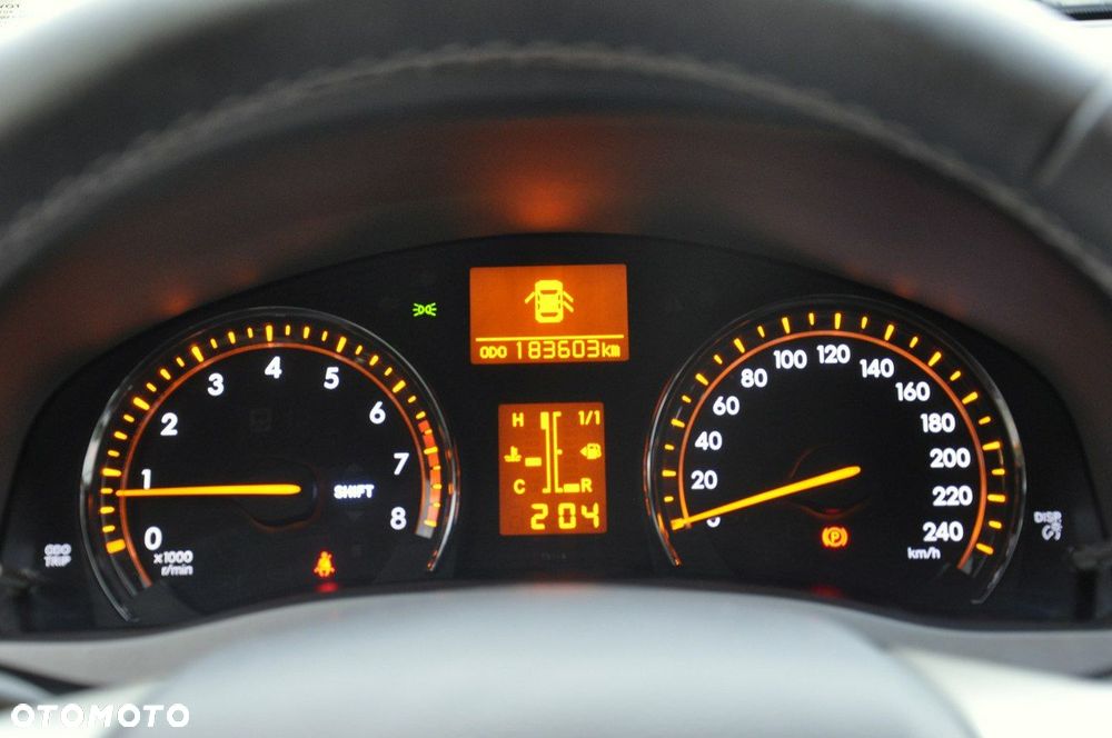 Toyota Avensis 1.8 Sol plus NAVI - 15