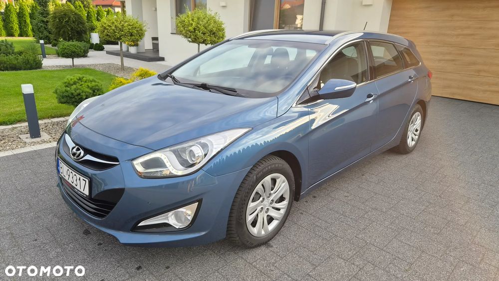 Hyundai i40 Kombi blue 1.6 Family+ - 21