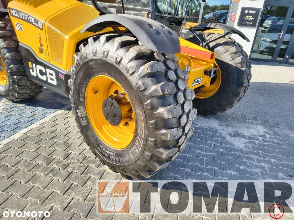JCB 560-80 2023R agri - 18