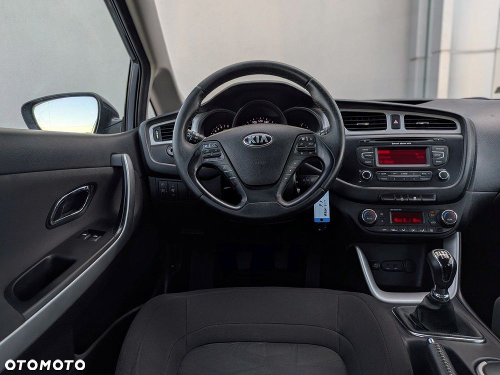 Kia Ceed 1.6 GDI L - 16