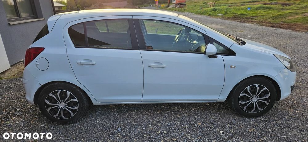 Opel Corsa - 2