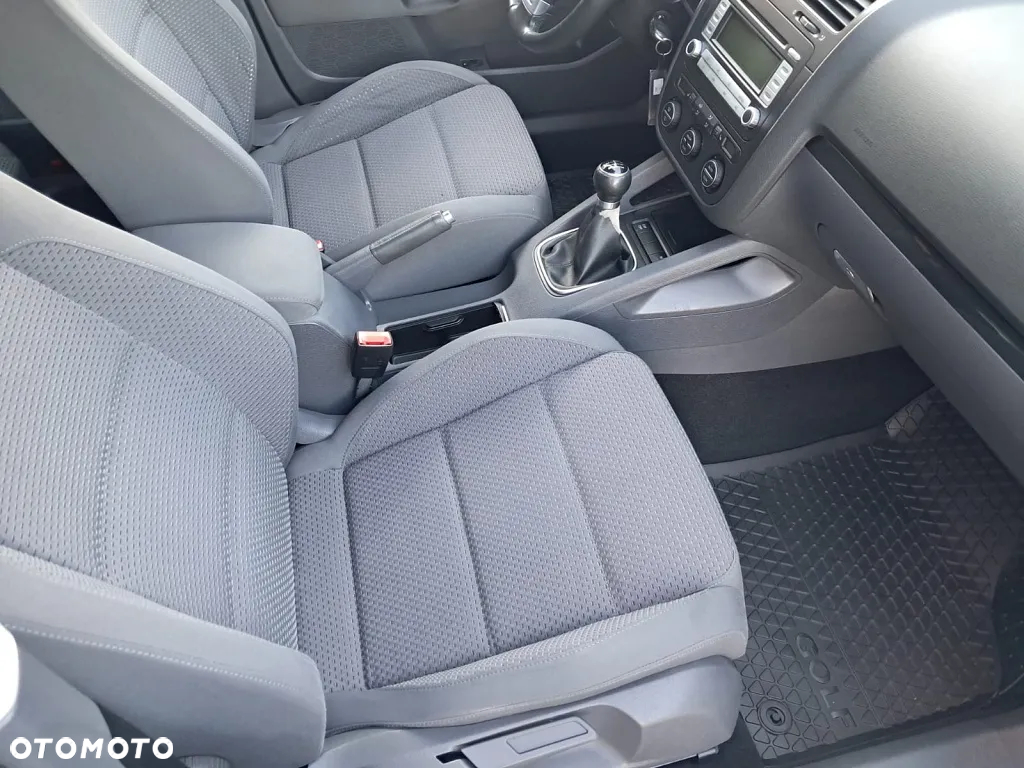 Volkswagen Golf 2.0 TDI DPF GT - 15