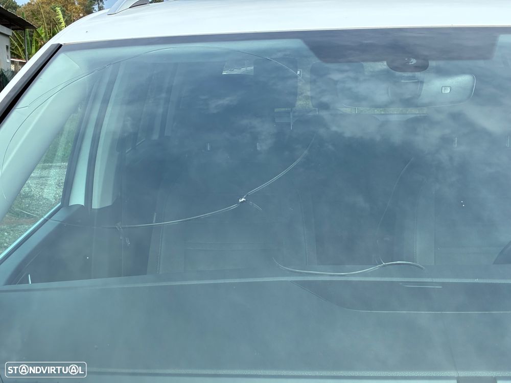 VW Touran 1.6 TDI R-Line - 26