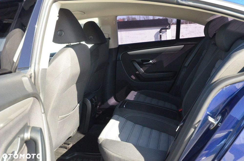 Volkswagen Passat CC 2.0 Blue TDI - 32