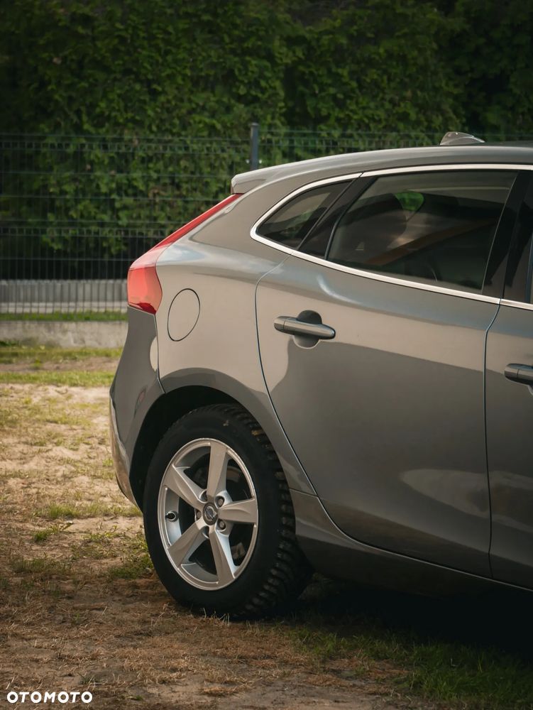 Volvo V40 D4 Summum - 9