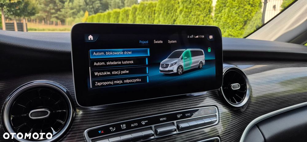 Mercedes-Benz Klasa V 300 d Avantgarde 9G-Tronic - 34