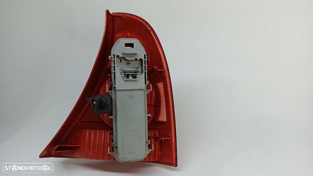 FAROLIM TRASEIRO ESQUERDO RENAULT CLIO II FASE I (B/CBO) 1.2 16V ALIZE - 4