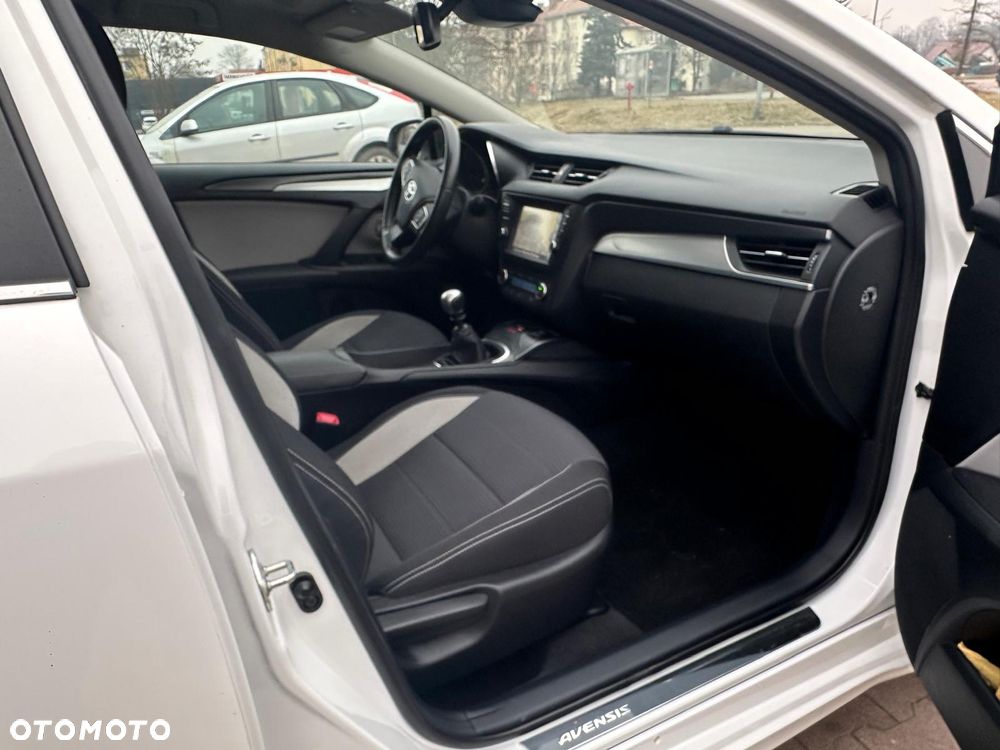 Toyota Avensis 2.0 D-4D Premium - 4