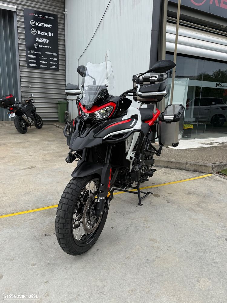 Benelli TRK 702 X com malas de alumínio - 6
