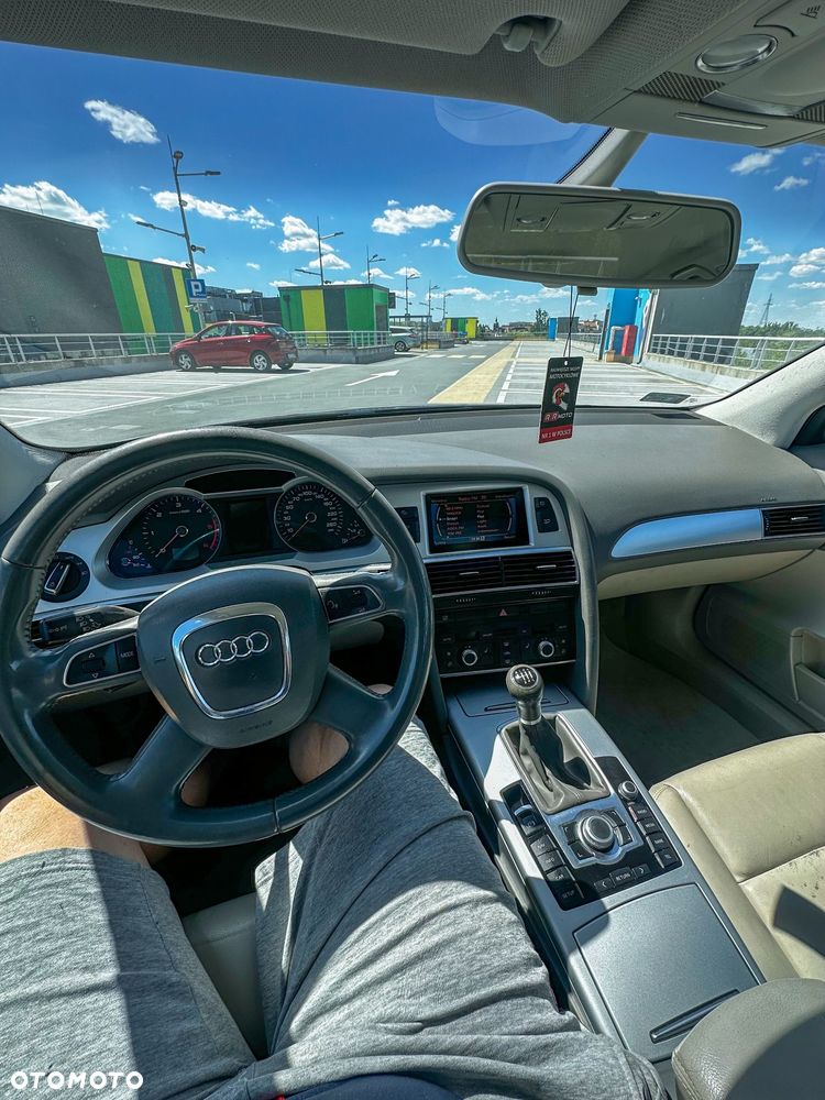 Audi A6 Avant - 16