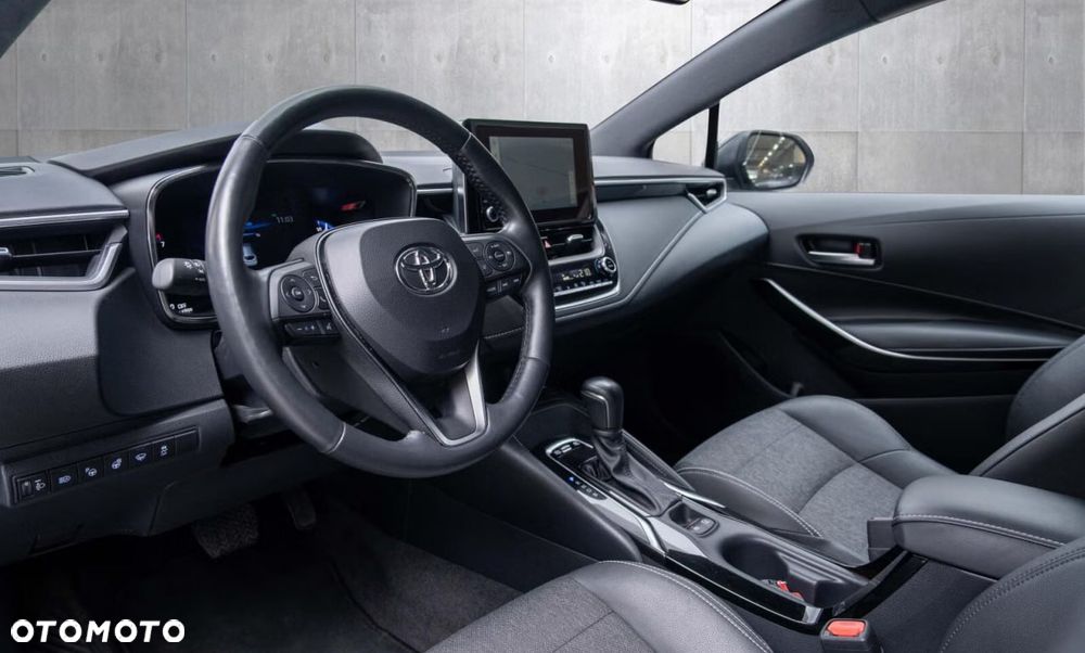 Toyota Corolla 1.8 Hybrid Active - 13
