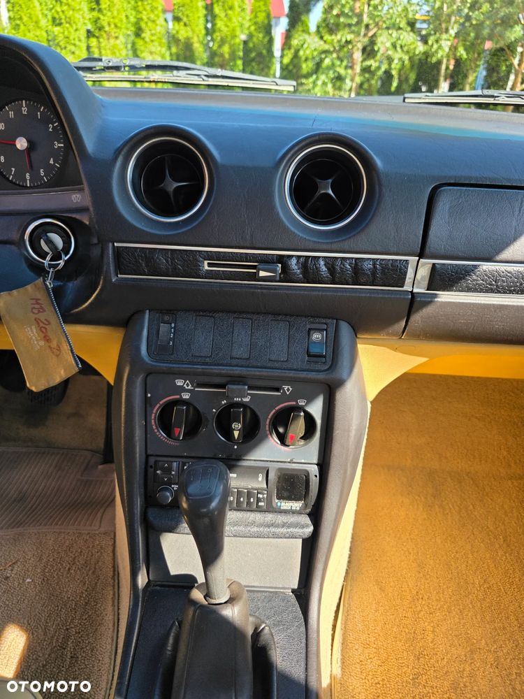 Mercedes-Benz W123 - 14