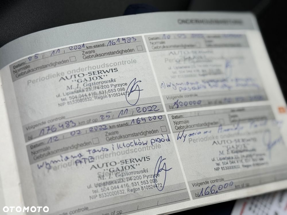 Peugeot 2008 1.6 BlueHDi Allure S&S - 38