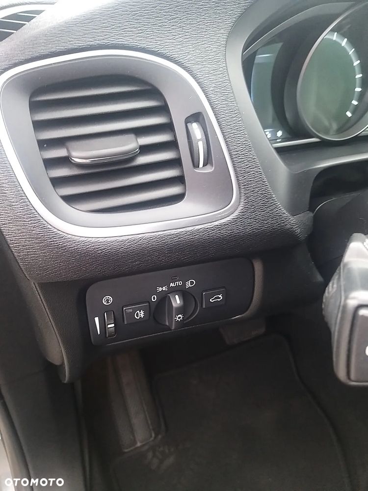 Volvo V40 Cross Country T4 AWD Momentum - 19