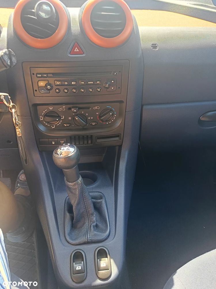 Peugeot 1007 1.4 Trendy - 14