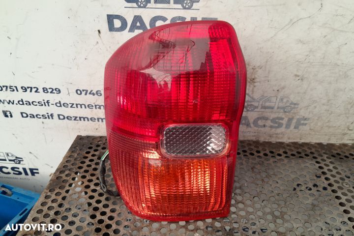 Lampa / Tripla stop stanga pe aripa Toyota RAV4 2 [2000 - 2003] Cross - 2